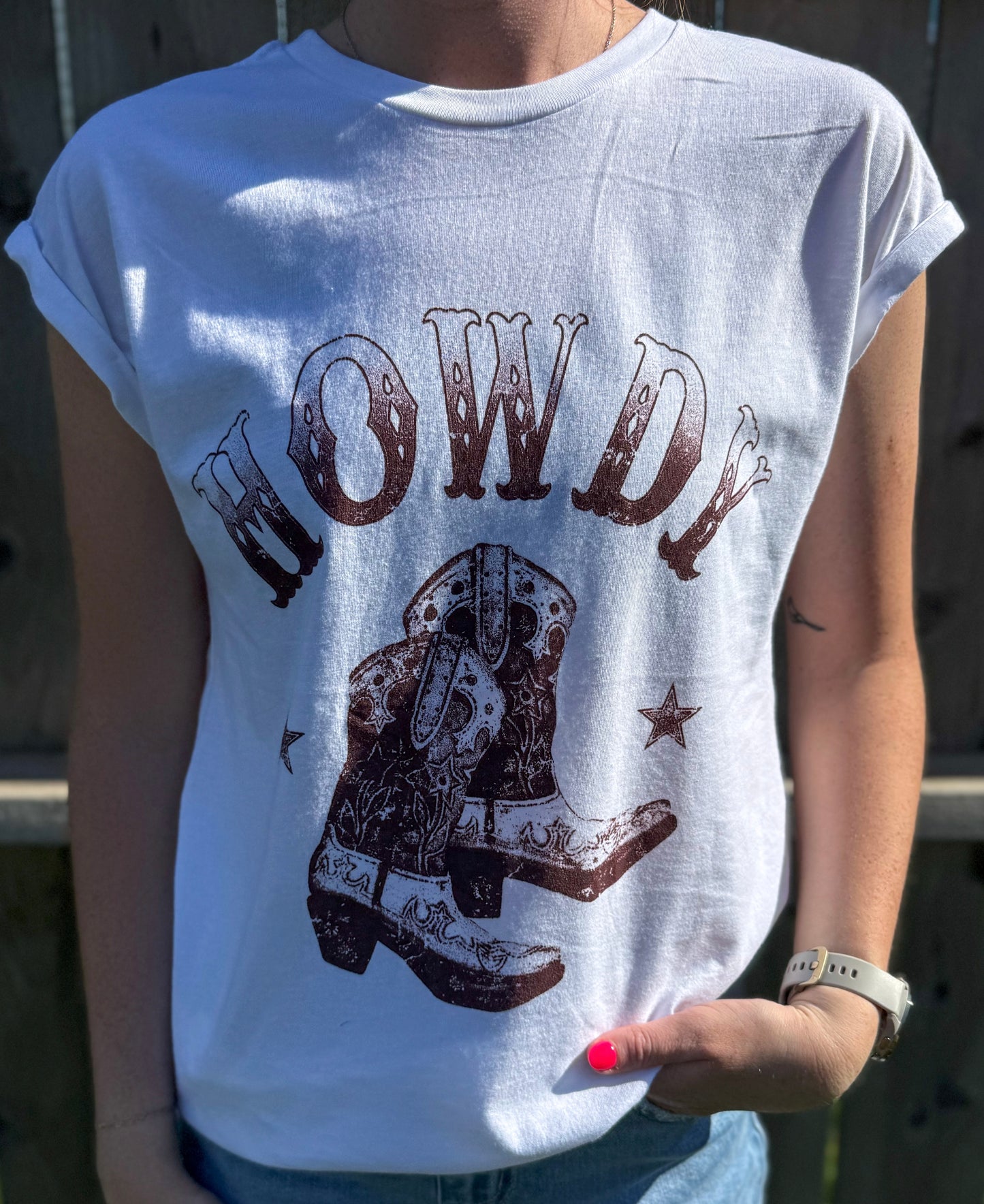 Howdy Graphic Tee